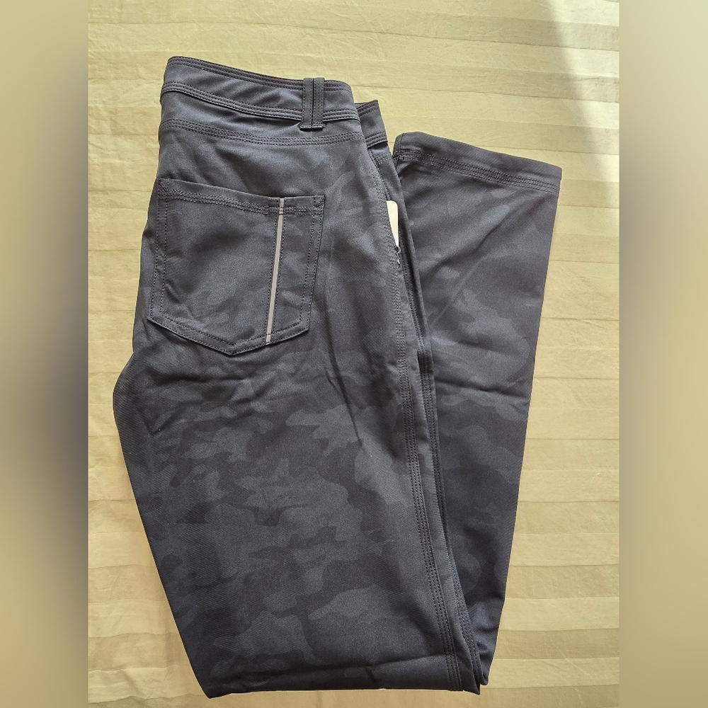 Lululemon Day Trip Boyfriend Pant Size 4